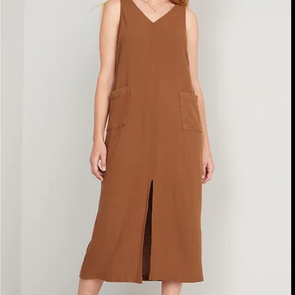 Old Navy Tan Sleeveless split front maxi dress - Picture 2 of 12